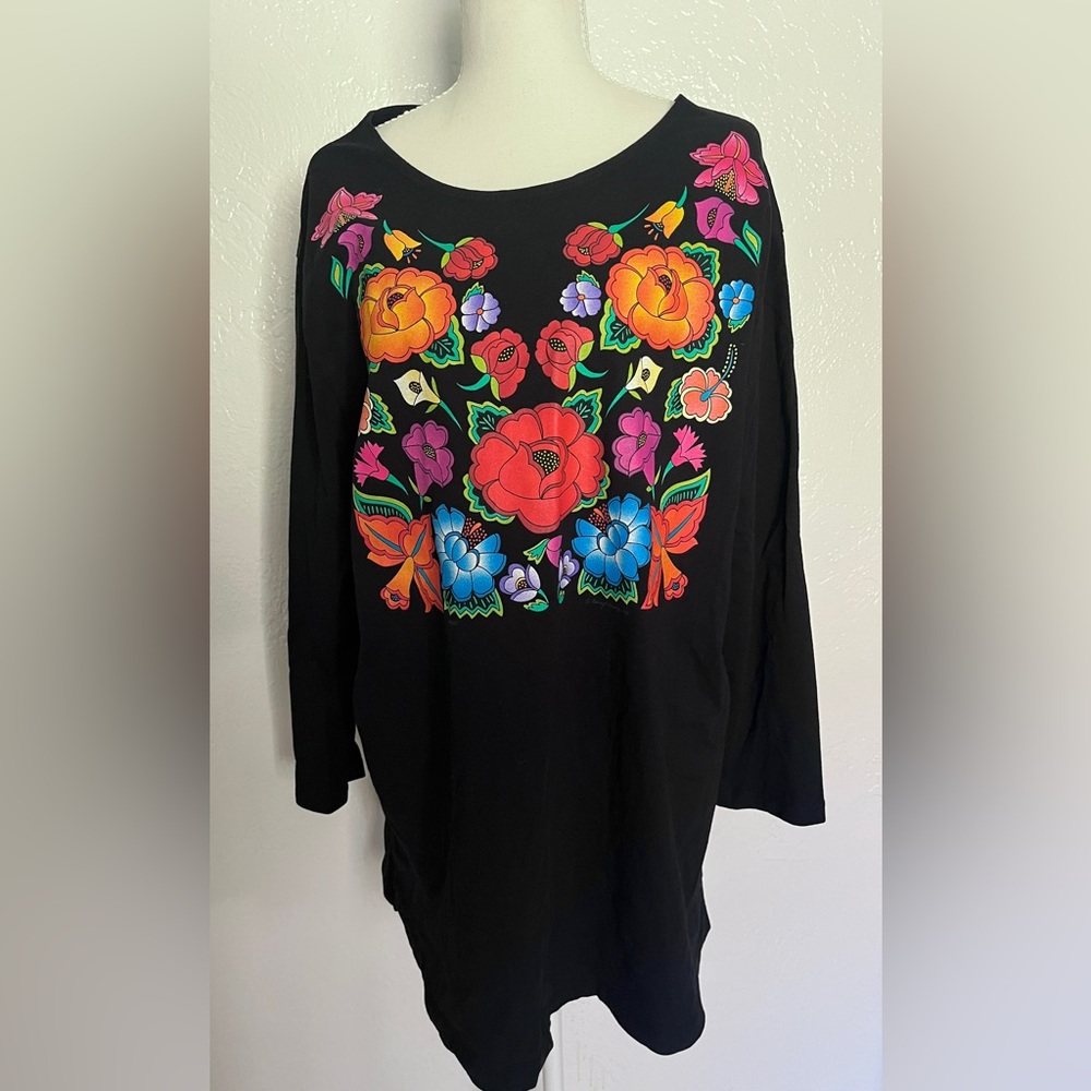 Sabaku Artwear Shirt Black Red Floral Southwestern Art to Wear Tribal USA